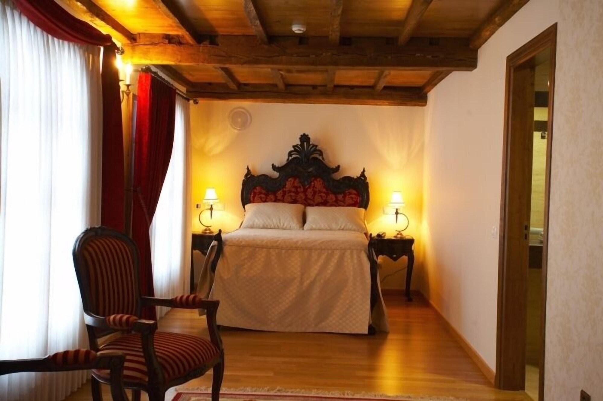 Hotel Vila Do Val O Valadouro ภายนอก รูปภาพ