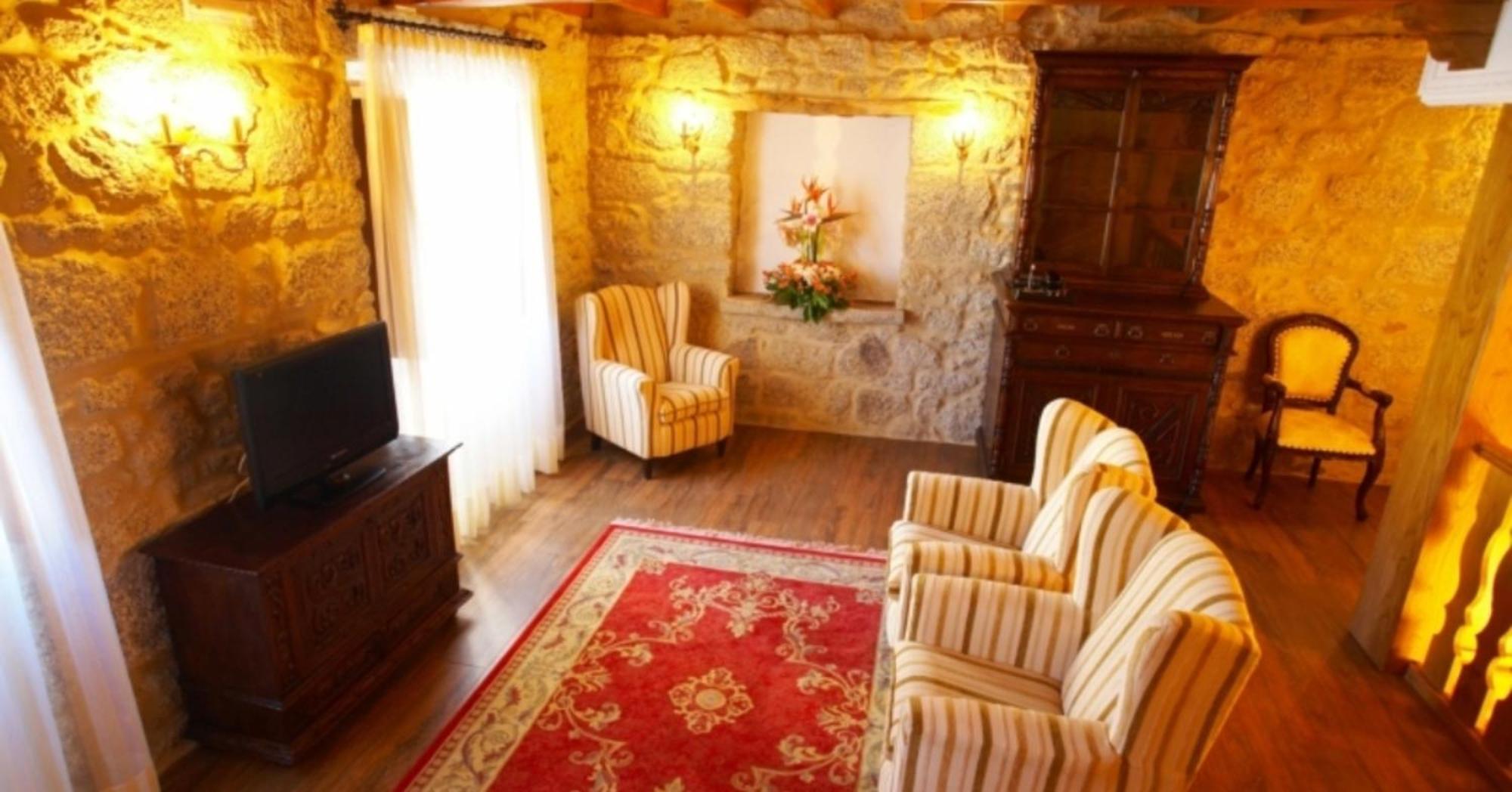Hotel Vila Do Val O Valadouro ภายนอก รูปภาพ